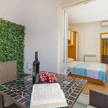 Racic Apartment Mlini